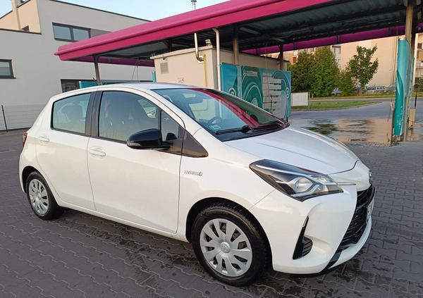 Toyota Yaris cena 55000 przebieg: 120000, rok produkcji 2018 z Chełm małe 781